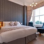 Lauriston & Lawton Court Hotel