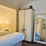 Cwtch Guesthouse