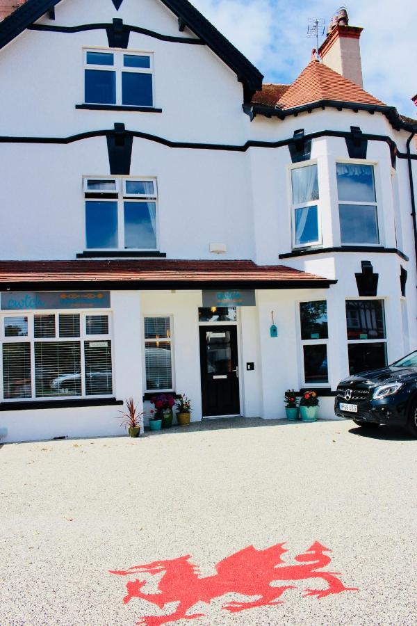 Cwtch Guest house