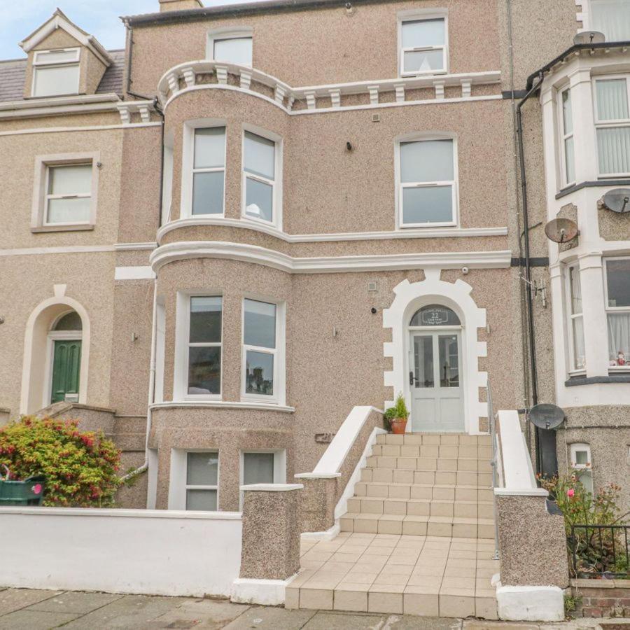 Apartment Coastal Gem By Seaside Llandudno