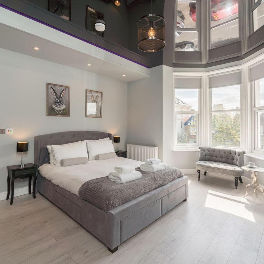 Coastal Gem By Seaside Apartment