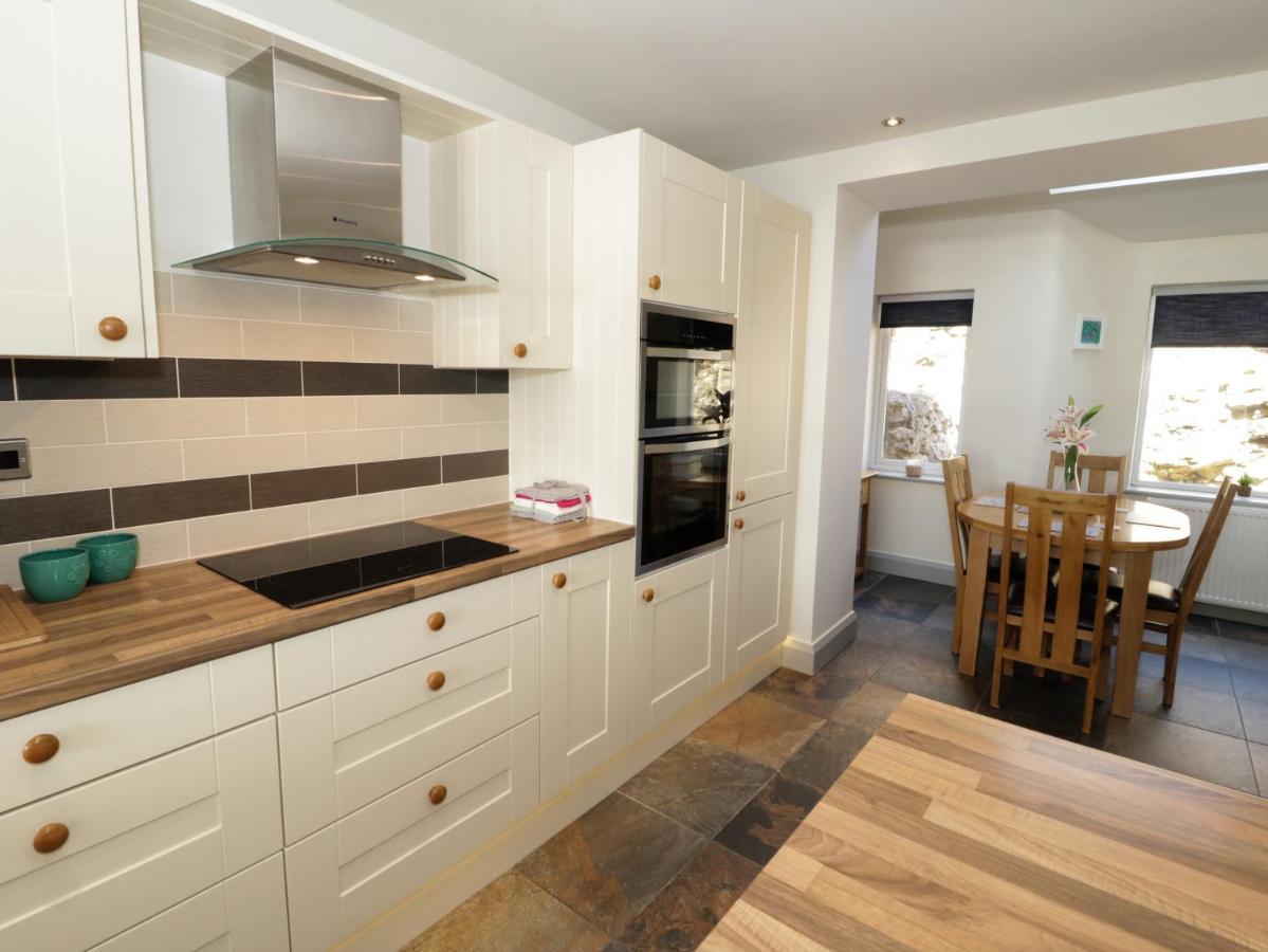 4 Anglesey Road Holiday home *