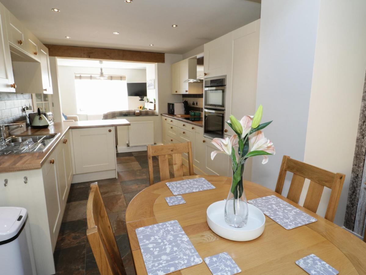 4 Anglesey Road Holiday home *