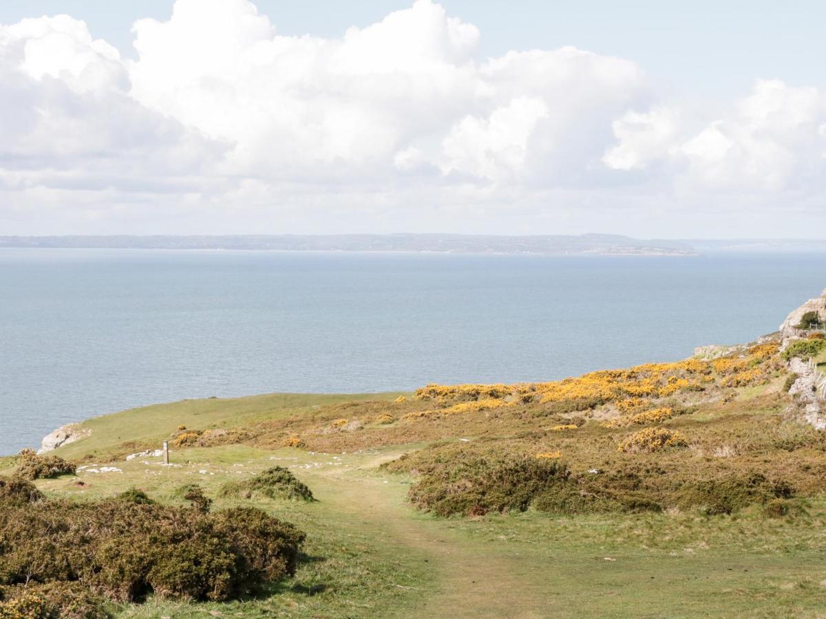 4 Anglesey Road Holiday home *