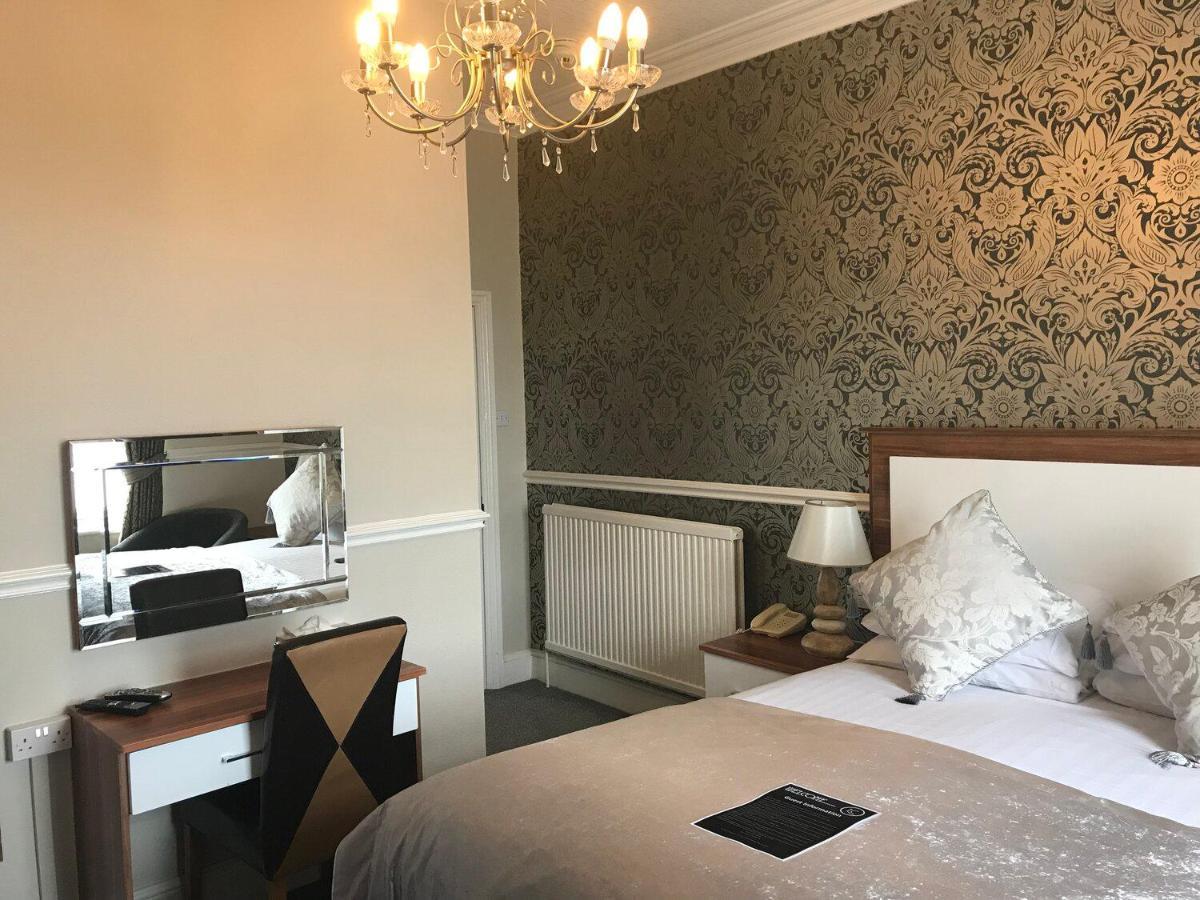 Lauriston & Lawton Court Hotel Llandudno