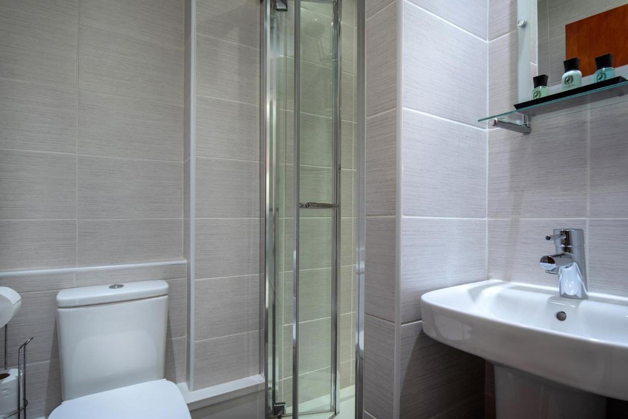 Bed & Breakfast Pebble House 3*
