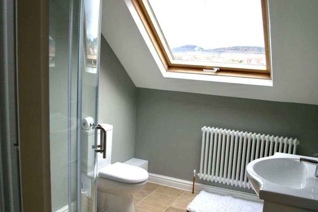 5-bedroom In West Shore,