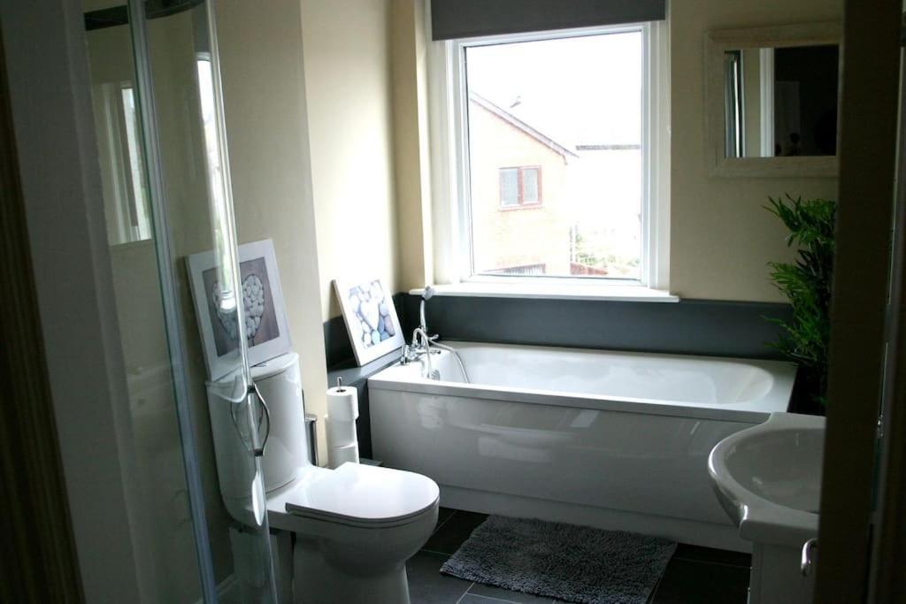 Holiday home 5-bedroom In West Shore, *