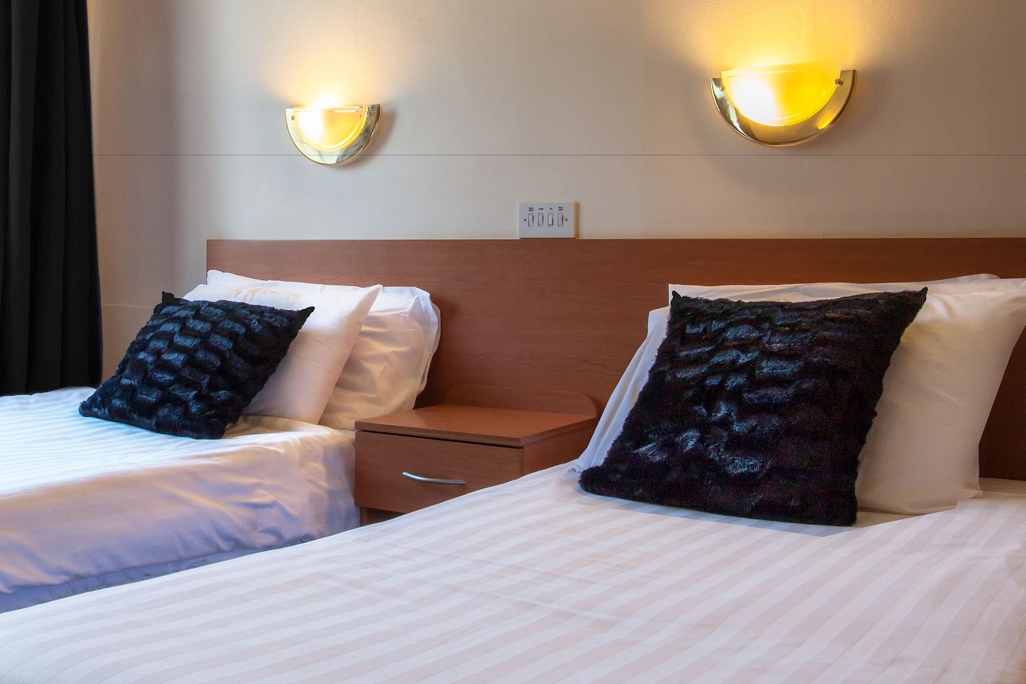 Hotel The Grand 3*