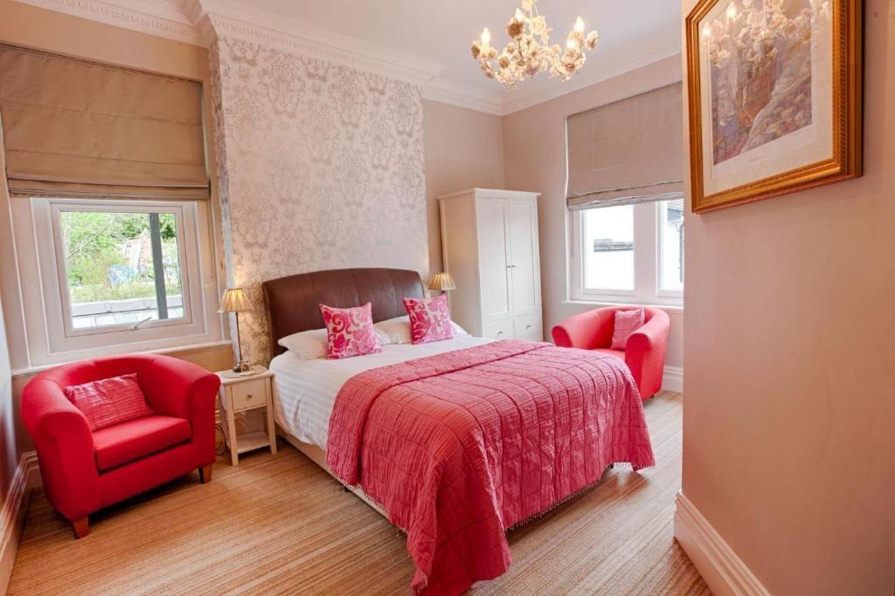 Guest house Sefton Court 4*