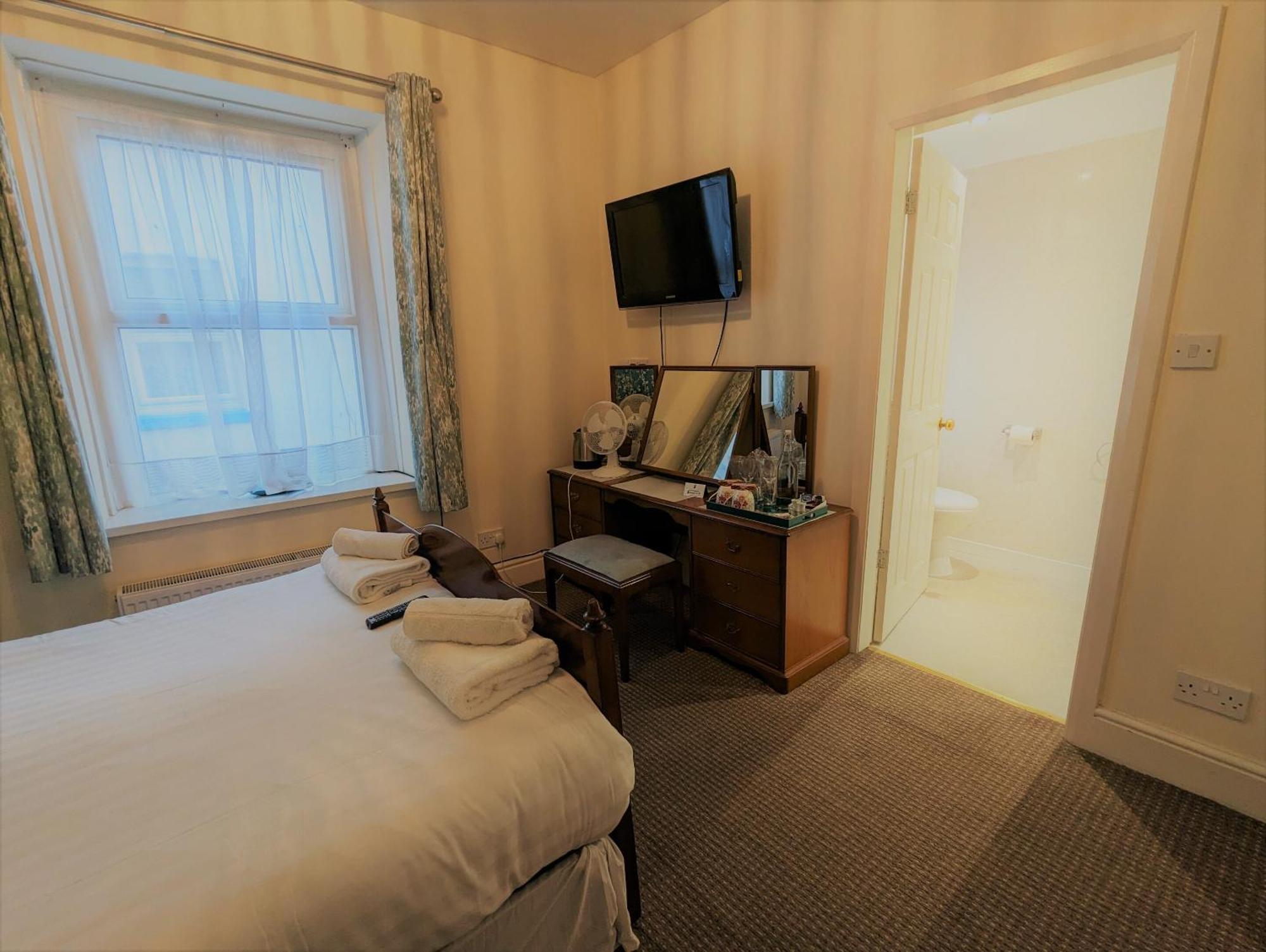 The Senarth Bed & Breakfast 4*