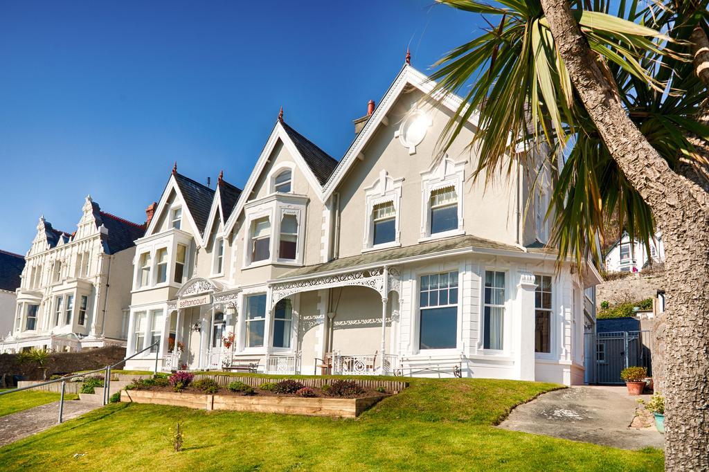 Guest house Sefton Court
