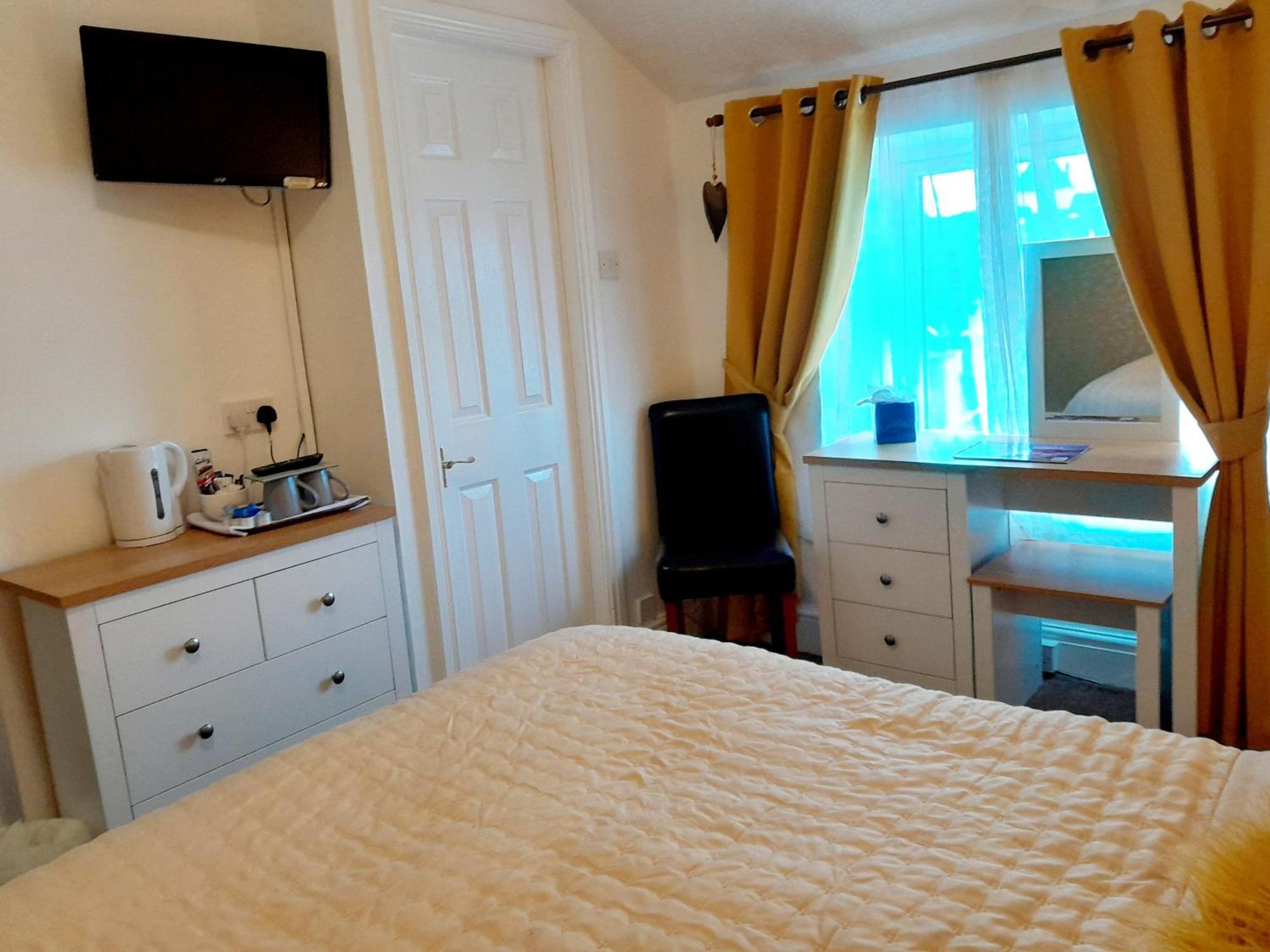 The Clovelly 4*