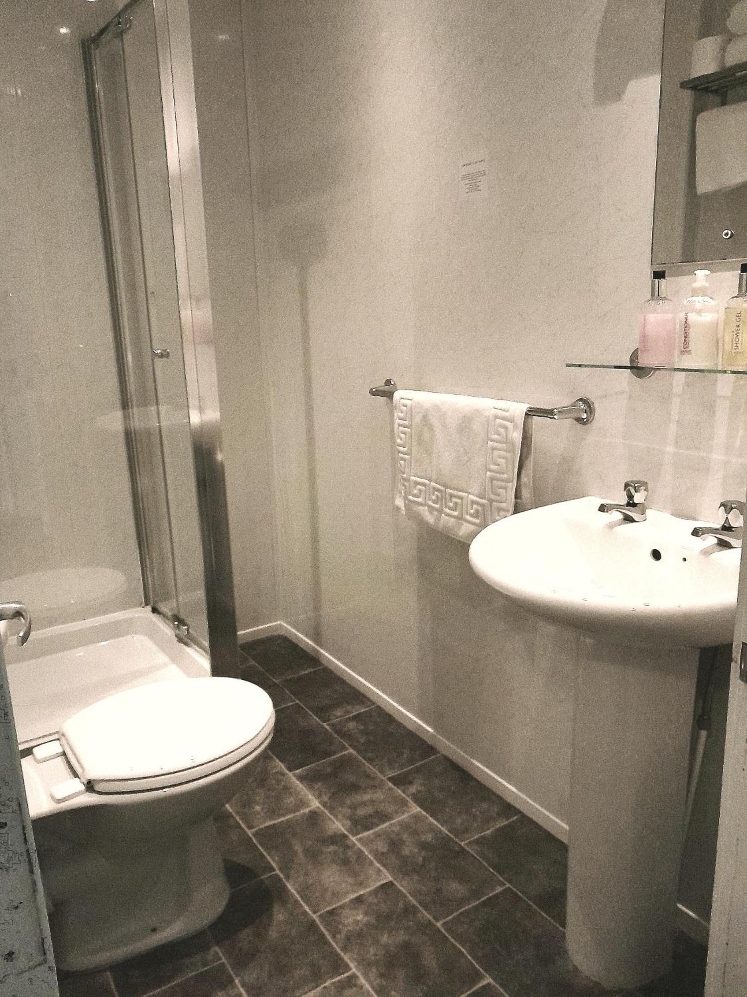 The Clovelly Bed & Breakfast Llandudno