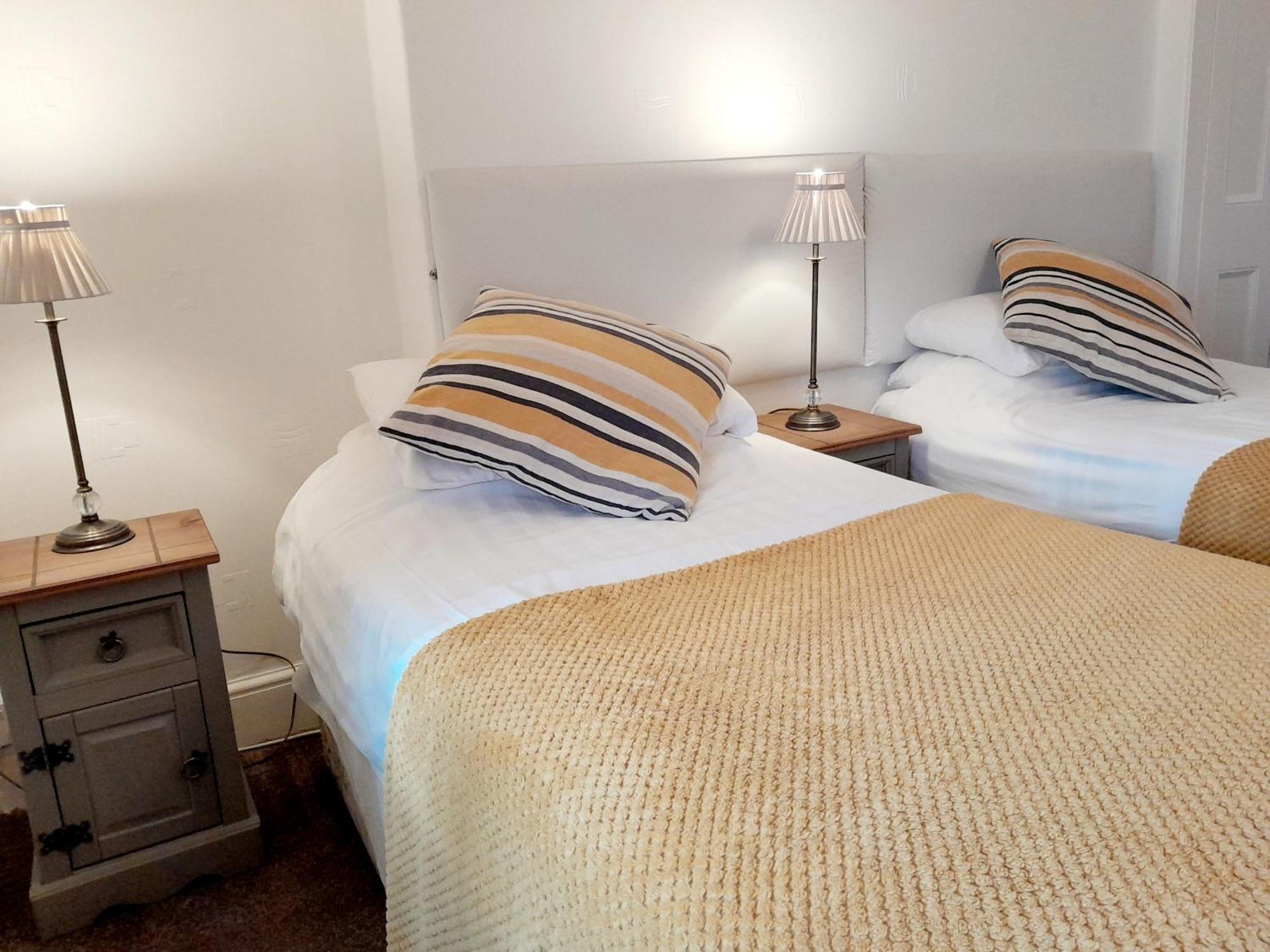 The Clovelly 4* Llandudno