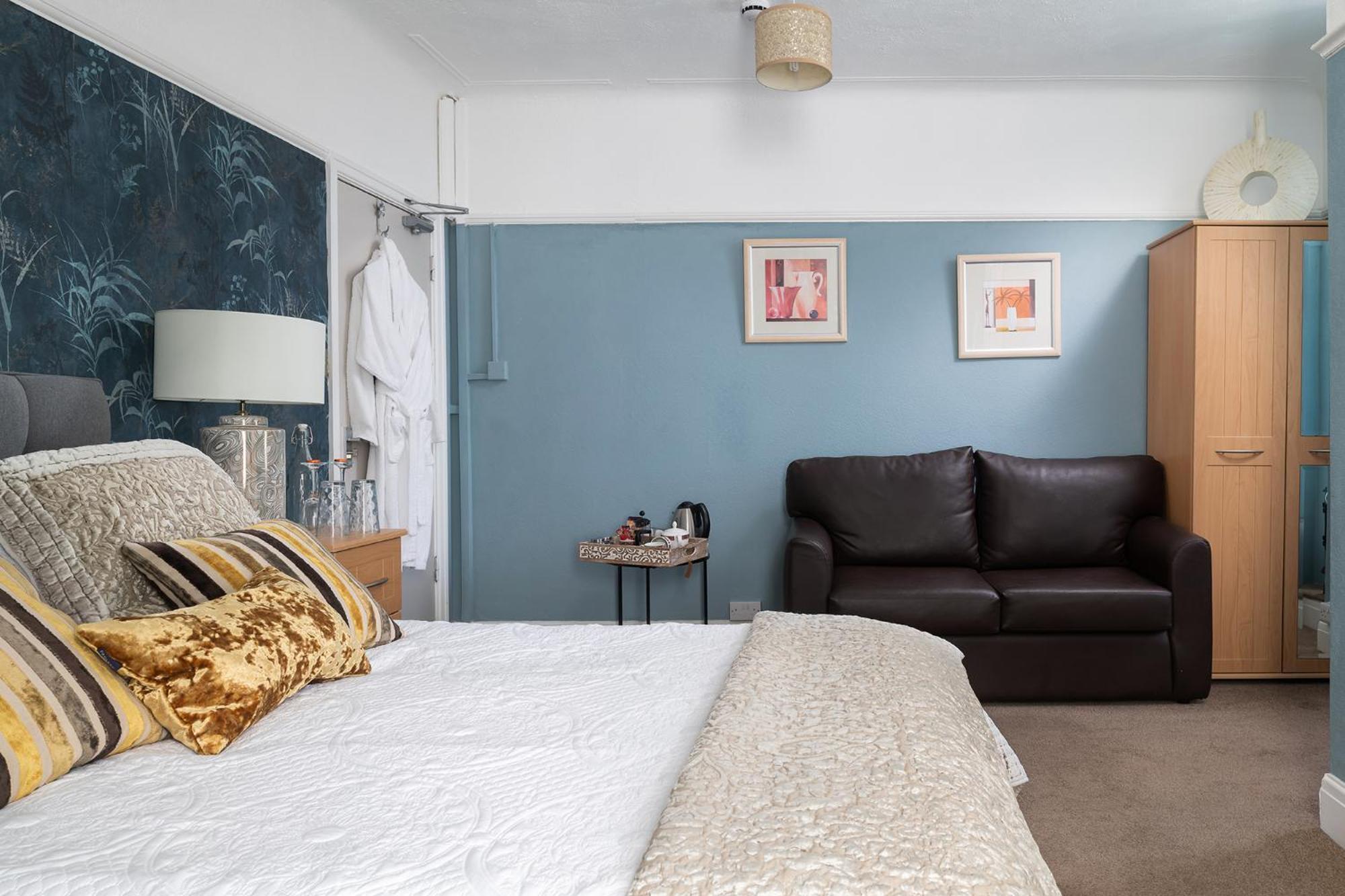 Rosaire With Private Car Park 4* Llandudno