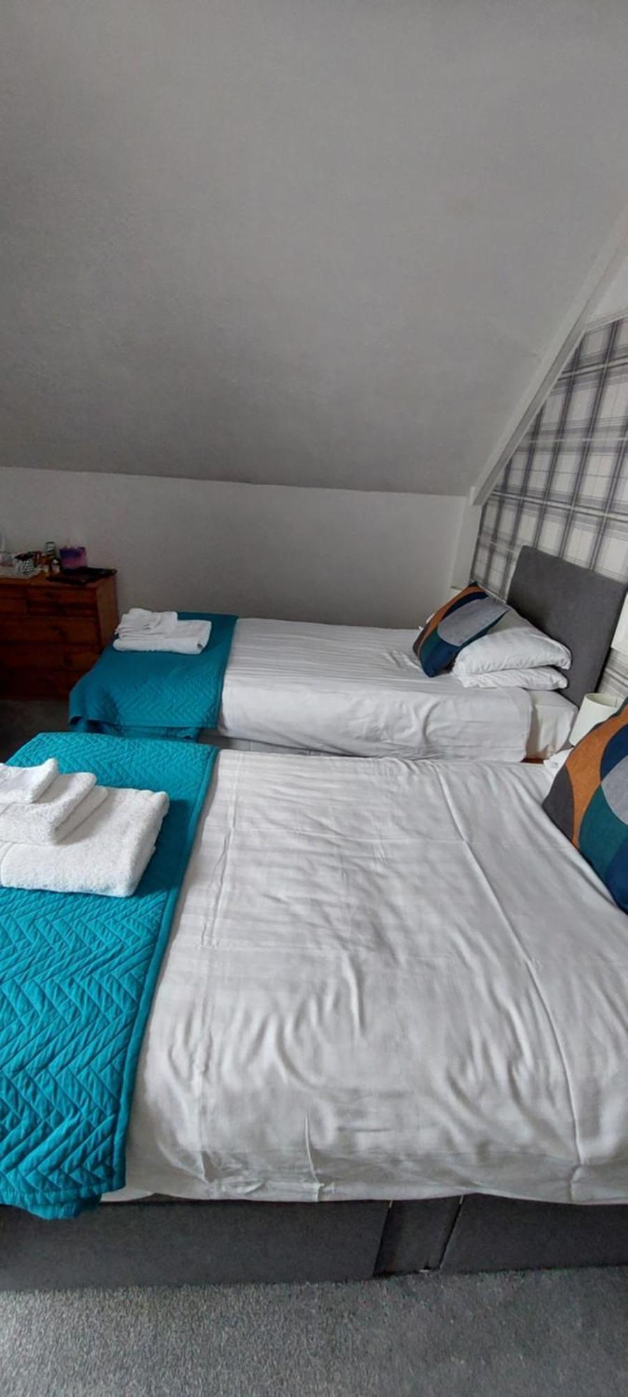 Glenavon 4* Llandudno