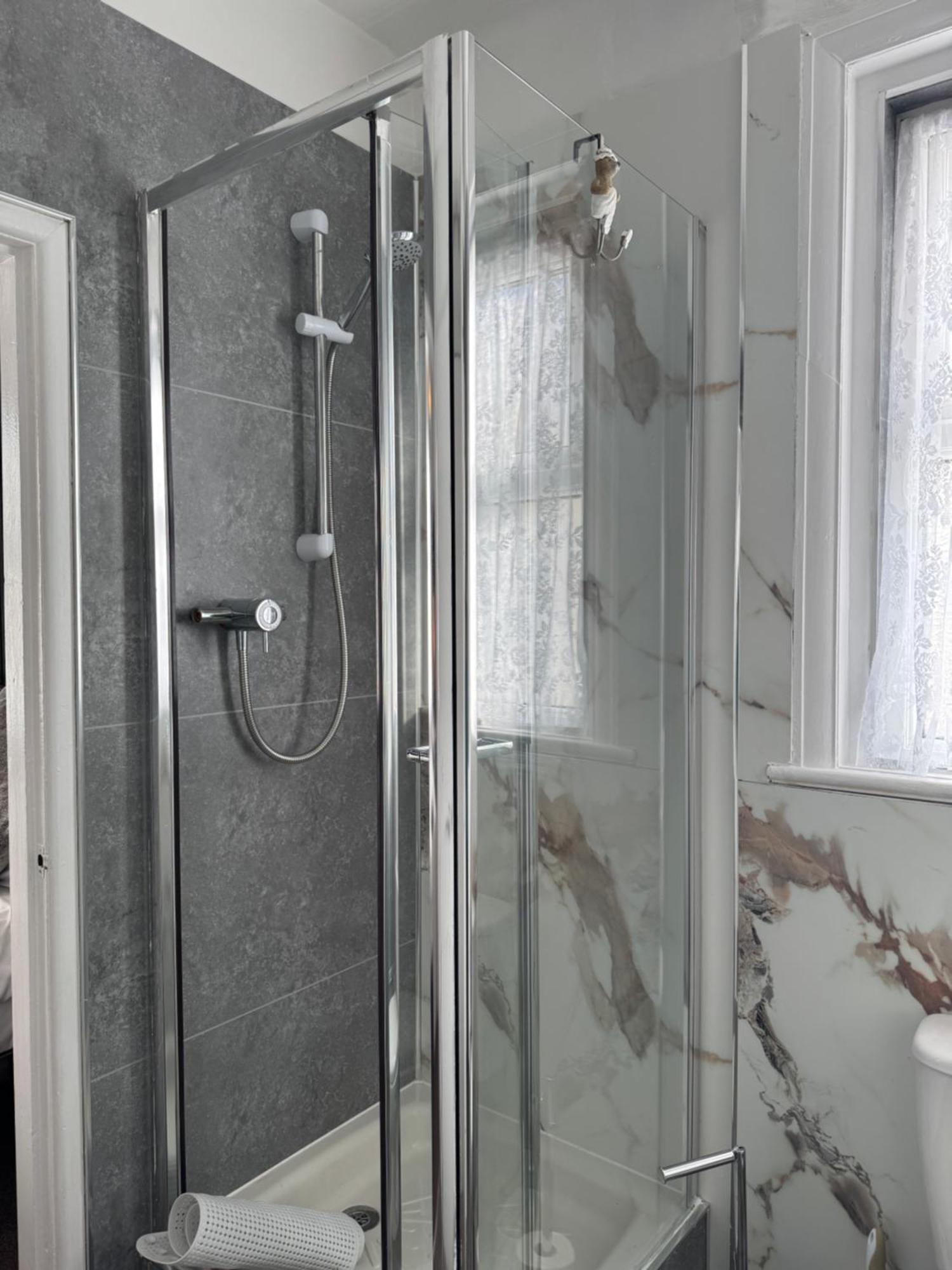 Bed & Breakfast Rosaire With Private Car Park