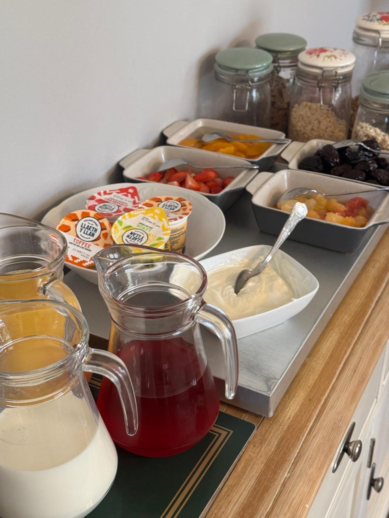 Bed & Breakfast Rosaire With Private Car Park Llandudno