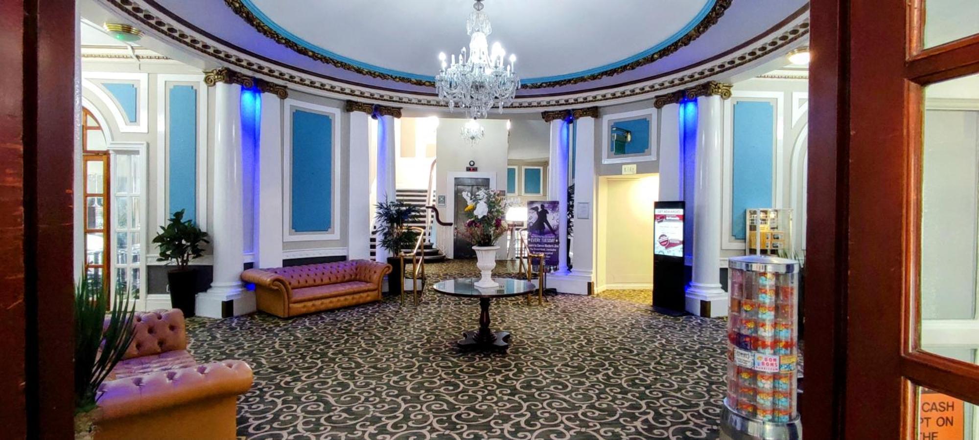 Hotel The Grand 3*