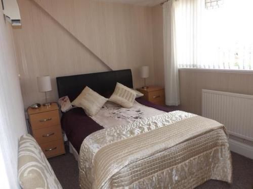 Rosaire With Private Car Park Bed & Breakfast Llandudno