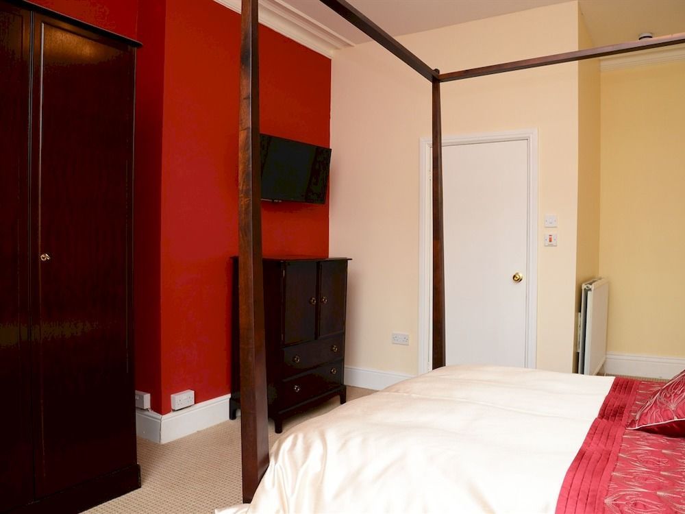 The Senarth Bed & Breakfast 4*