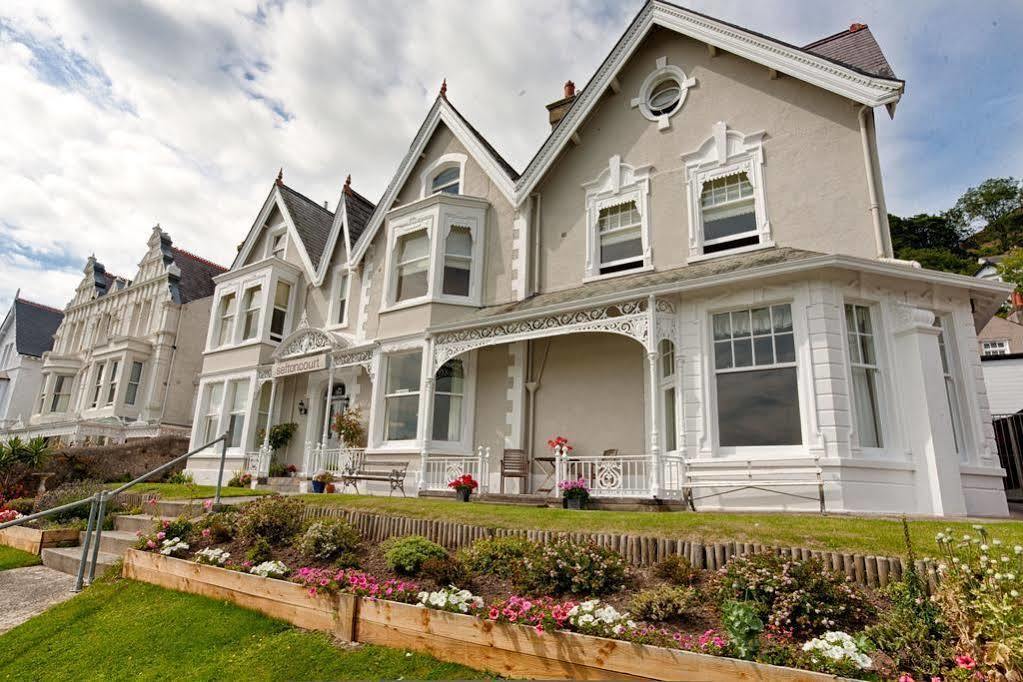 Guest house Sefton Court 4*