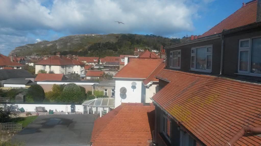 Bed & Breakfast Rosaire With Private Car Park Llandudno