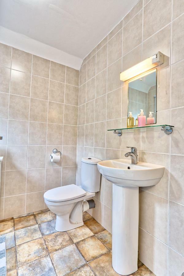 Guest house Sefton Court