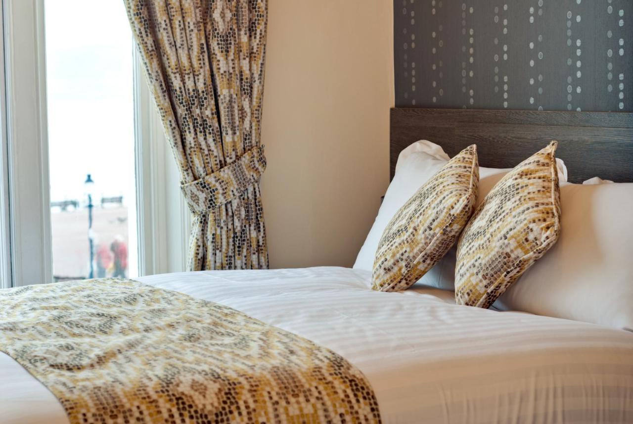 Lauriston & Lawton Court Hotel 4*
