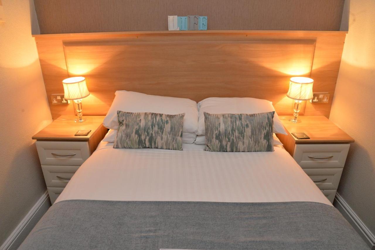 Lauriston & Lawton Court Hotel Llandudno