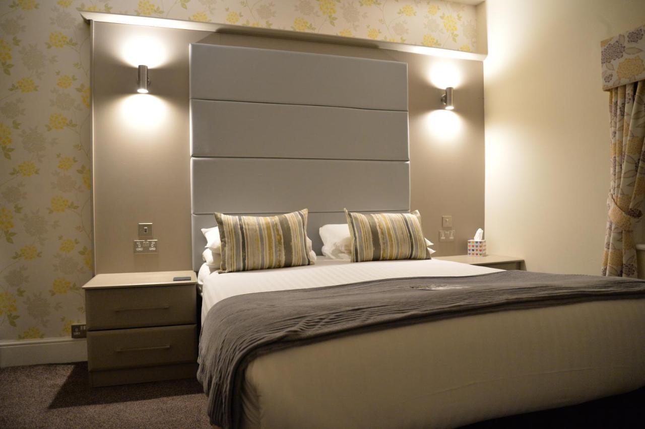 Lauriston & Lawton Court 4*