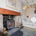 Two Bays And The Orme View Cottage