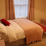 Mostyn Villa 2 Free Private Parking