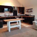 Modern 2Nd Floor 1 Bed Apartment In The Heart Of