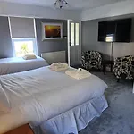 Sunnycroft Private Hotel