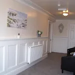 Plas Gorwelion - Adult Only