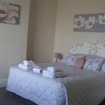 Plas Gorwelion - Adult Only