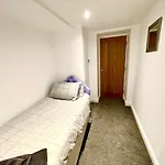 Llewellyn Avenue Apartment