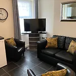 The Ocean Suite - 2 Minute Walk To The Lovely Beach Front Promernade Of Llandudno