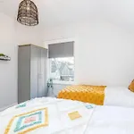Beautiful Newly Refurbished Apartment Close To The Promenade.