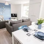 Apartment 6