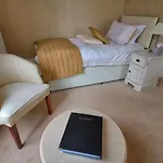 Holcombe House Guest House