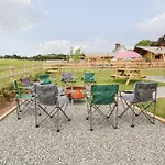Tilly Bob Lodge