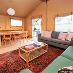 Mad Molly Lodge