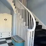 Mostyn Villa 4 Studio Free Private Parking