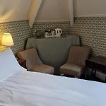 Christleton House
