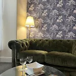 Beautifully Presented Victorian Apartment Within Walking Distance To Llandudno Beach