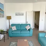 Private Parking, Central Llandudno, King Bed With Ensuite At Clement Lodge