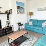 Private Parking, Central Llandudno, King Bed With Ensuite At Clement Lodge